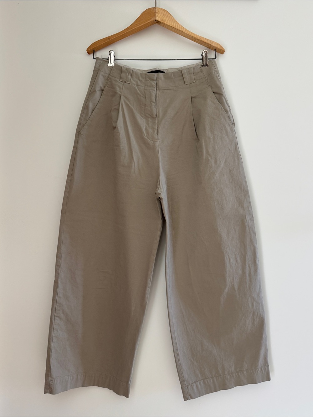 Zara Women’s Wide-Leg Chino Pants in Taupe, Size S